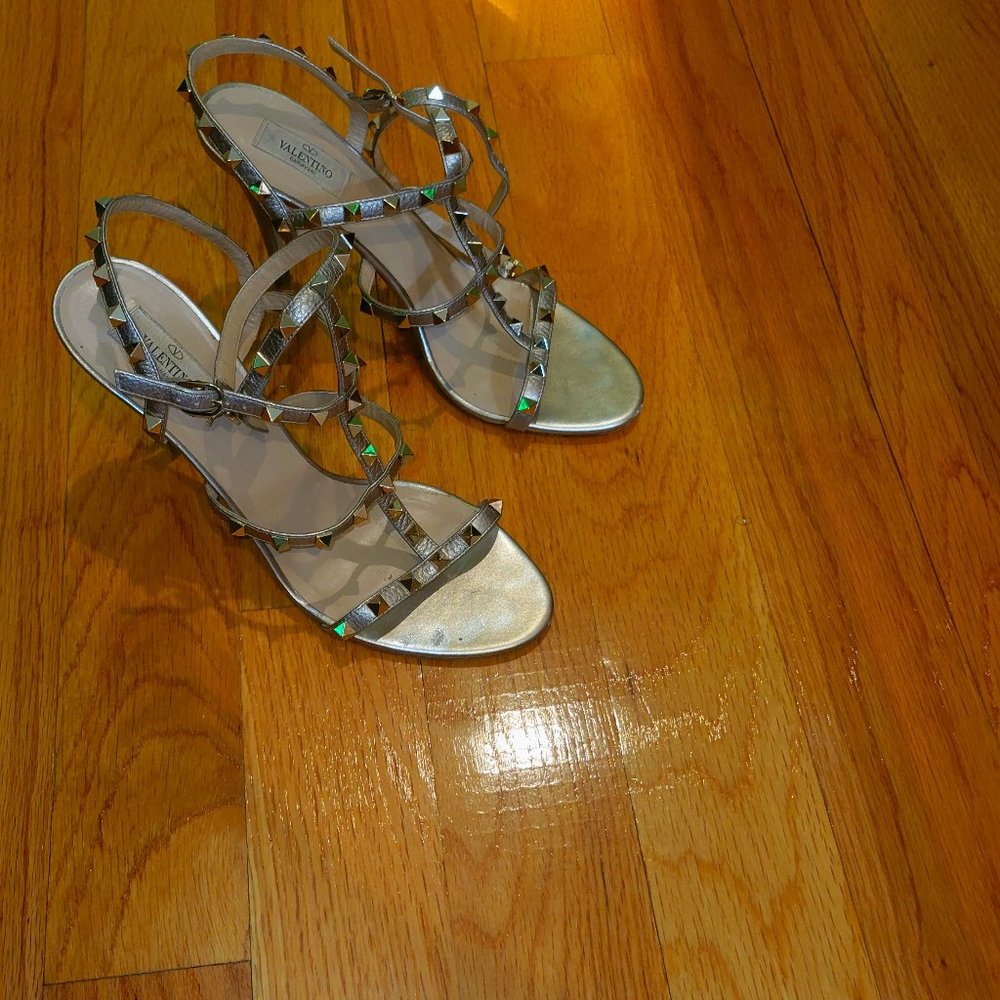 Women's Valentino Rockstud Heels Sandals size 41.5/11